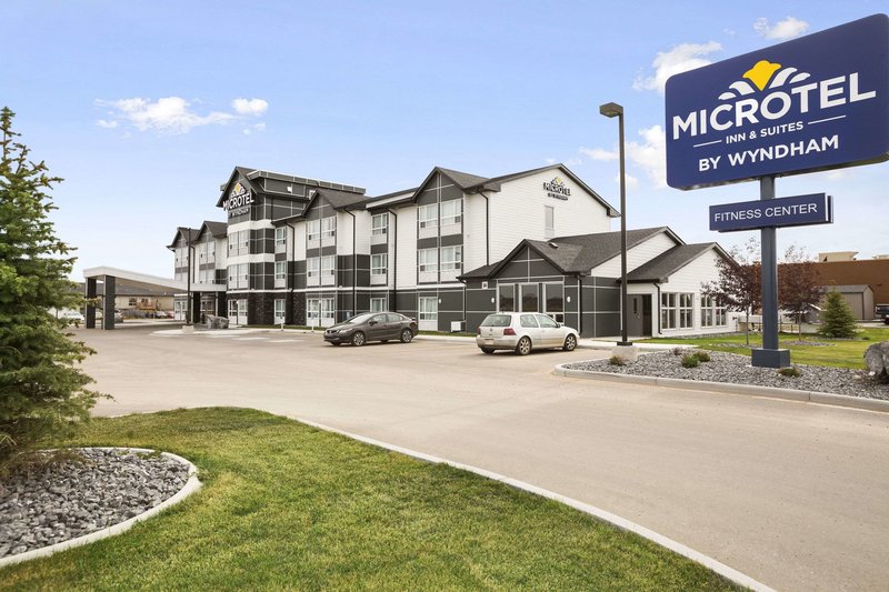 microtel inn and suites by wyndham blackfalds red deer north
