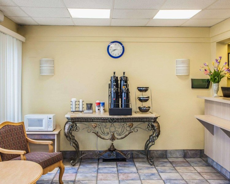 relax inn saint charles