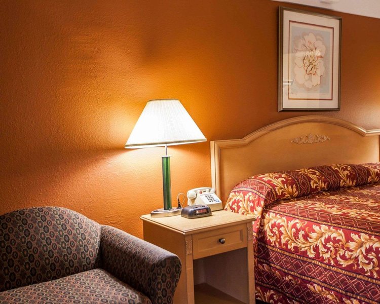 relax inn saint charles
