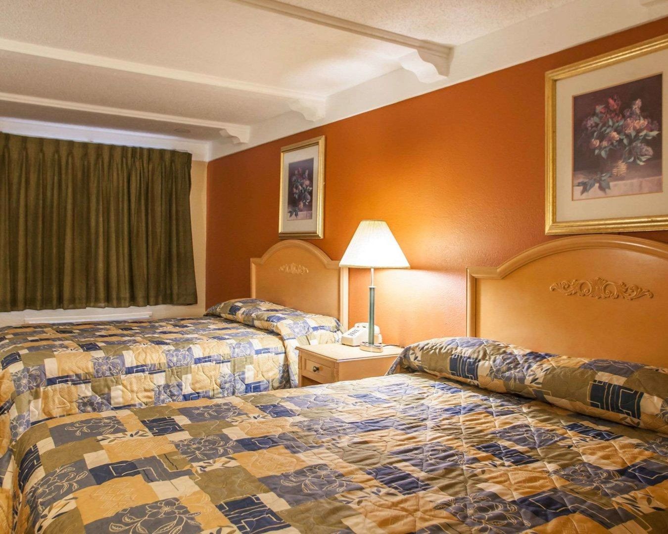 relax inn saint charles