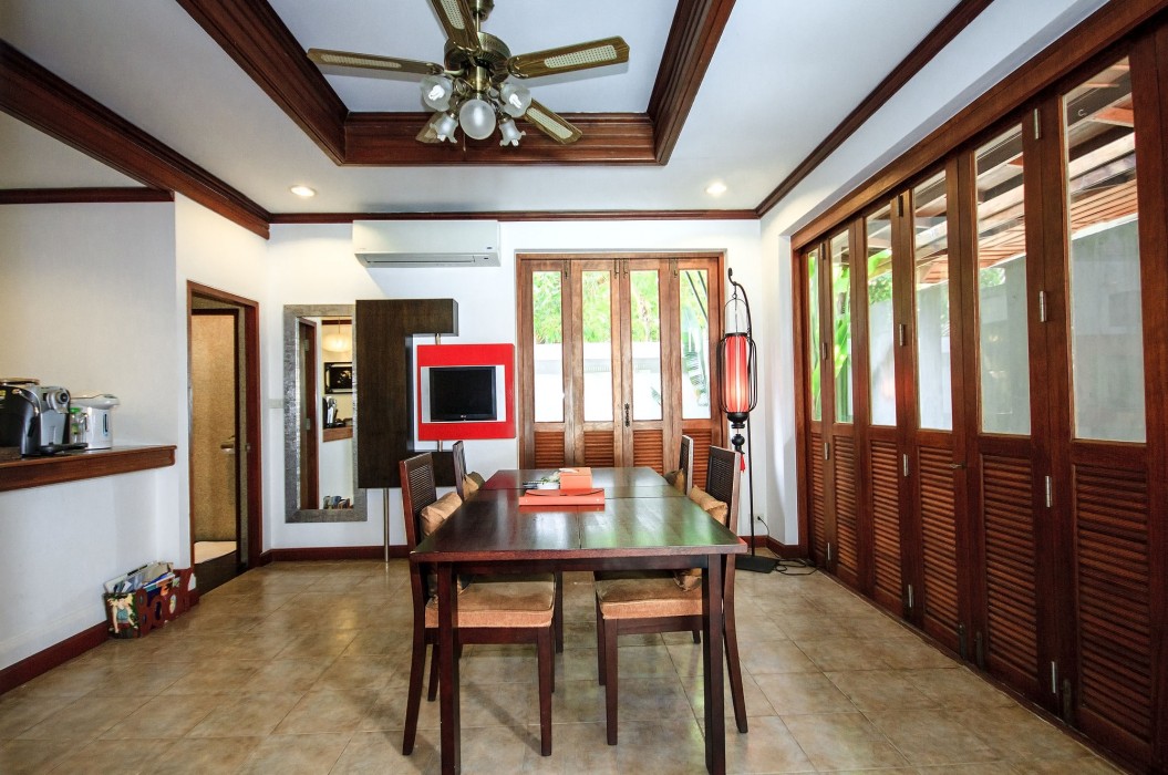 pao jin poon beach front villa