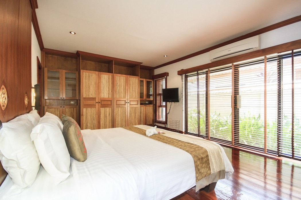 pao jin poon beach front villa