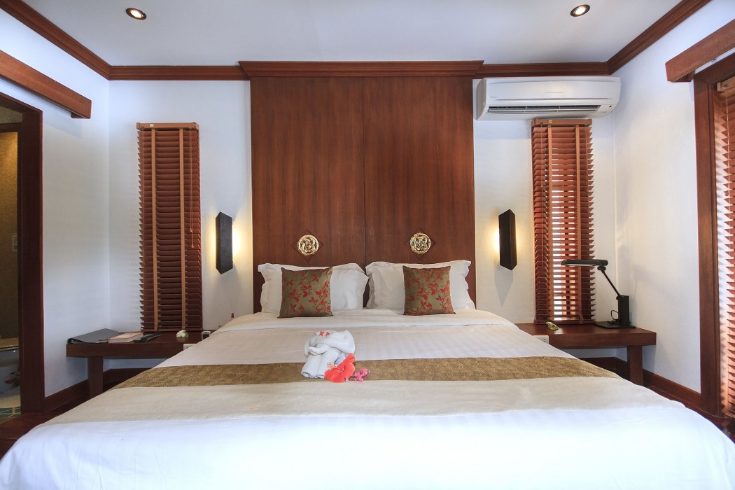 pao jin poon beach front villa