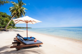 pao jin poon beach front villa