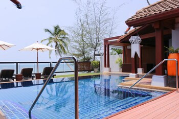 pao jin poon beach front villa