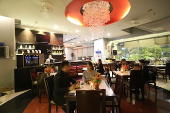 lancaster hotel manila