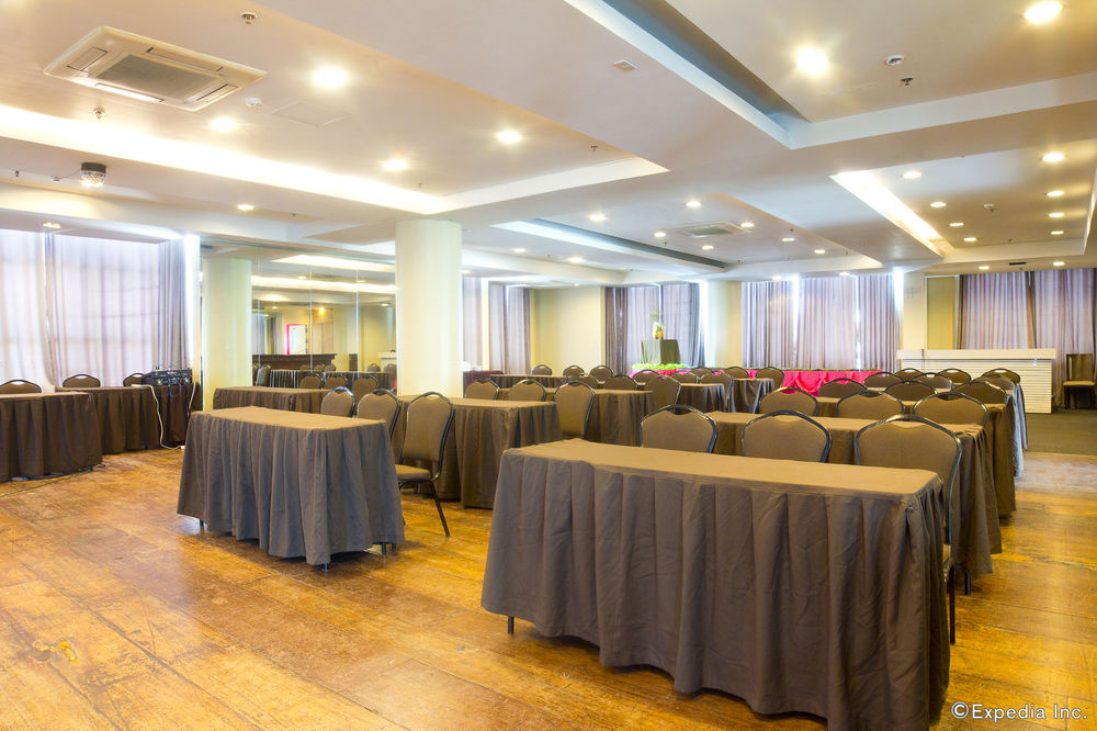 Lancaster Hotel Manila,Near Sm Megamall,4 star