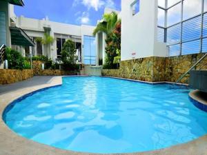 lancaster hotel manila