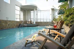 lancaster hotel manila