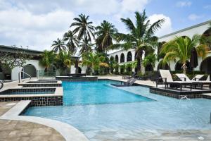 Talk Of The Town Hotel And Beach Club,Aruba>>Arikok National Park,3 star