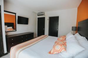 Talk Of The Town Hotel And Beach Club,Aruba>>Arikok National Park,3 star