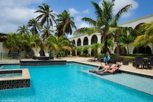 Talk Of The Town Hotel And Beach Club,Aruba>>Arikok National Park,3 star