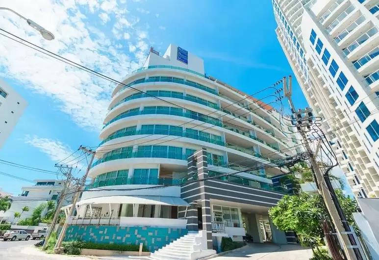 royal beach view suites