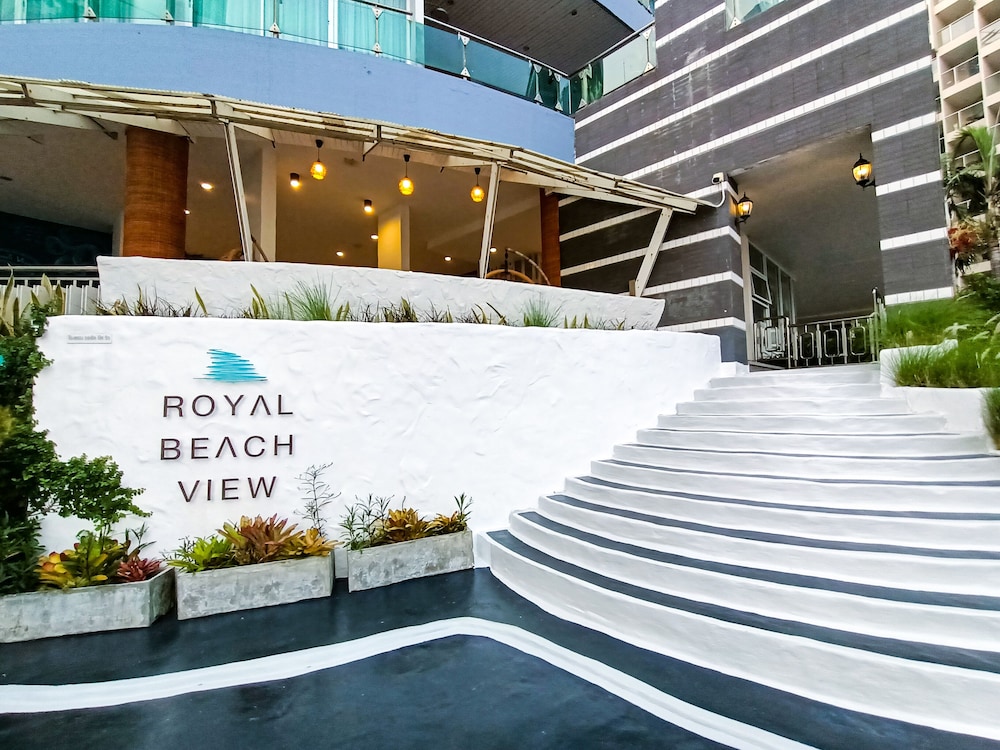 royal beach view suites