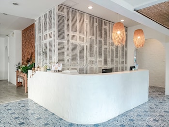 royal beach view suites