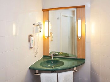 ibis madrid aeropuerto barajas