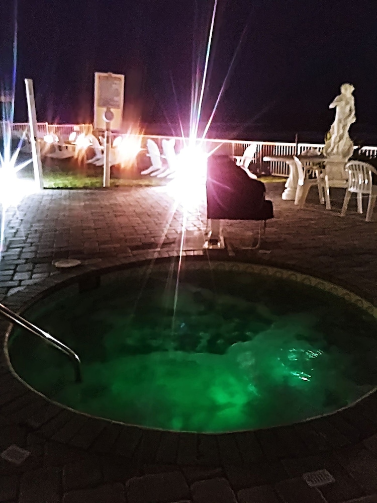 emerald shores resort