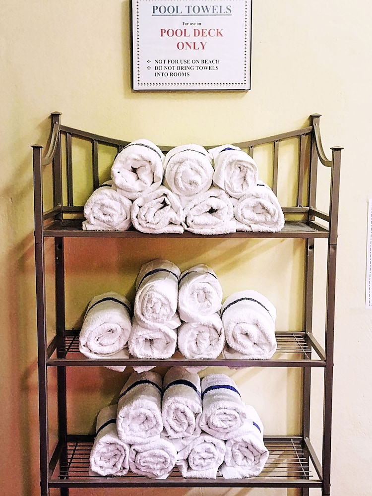 emerald shores resort