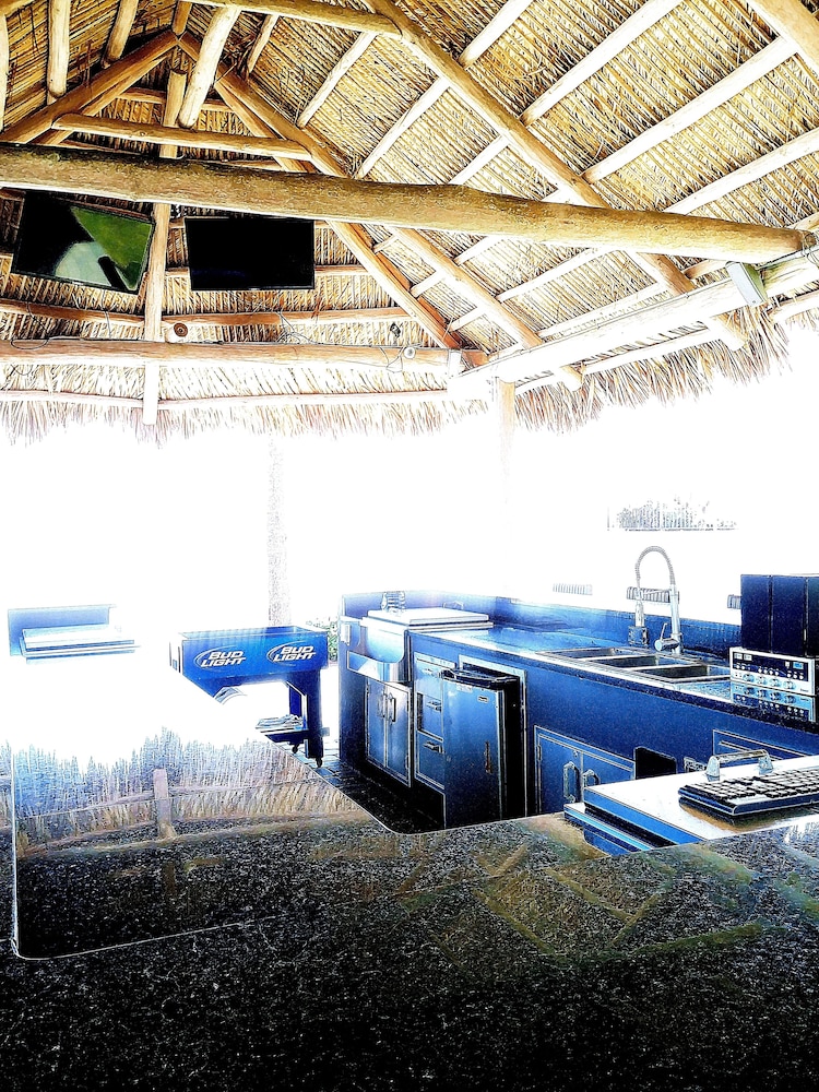 emerald shores resort