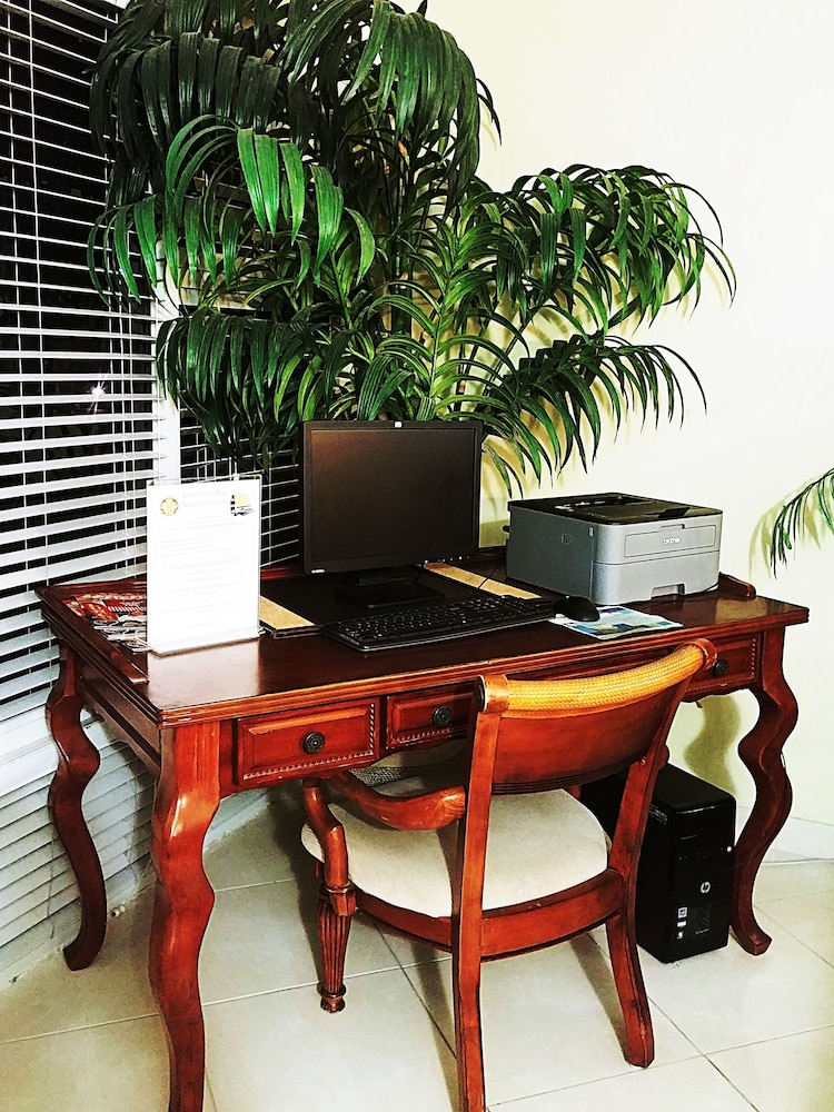 emerald shores resort