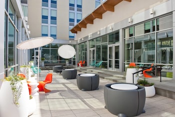 aloft charlotte ballantyne