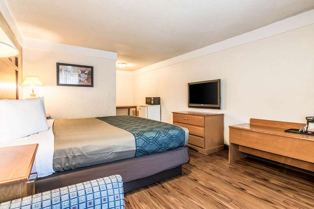econo lodge