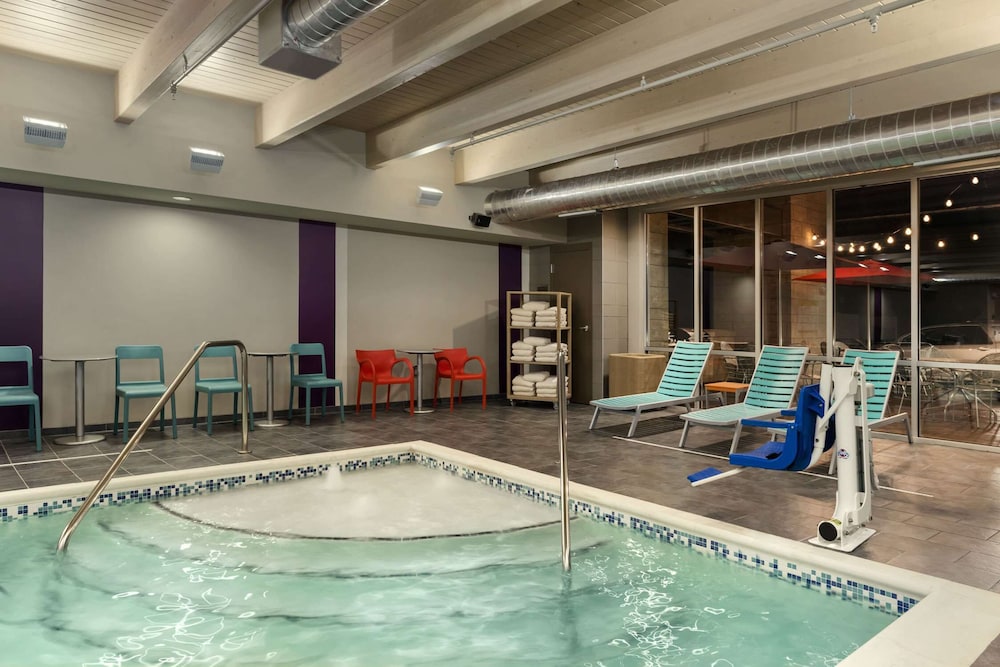 home2 suites by hilton charlotte i 77 south nc