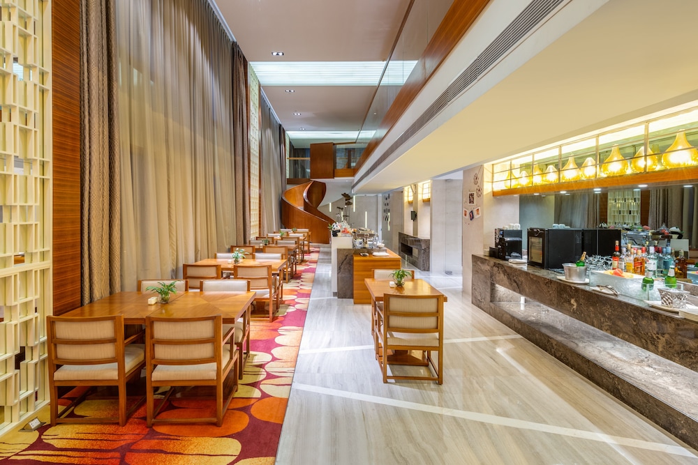 holiday inn shanghai hongqiao by ihg