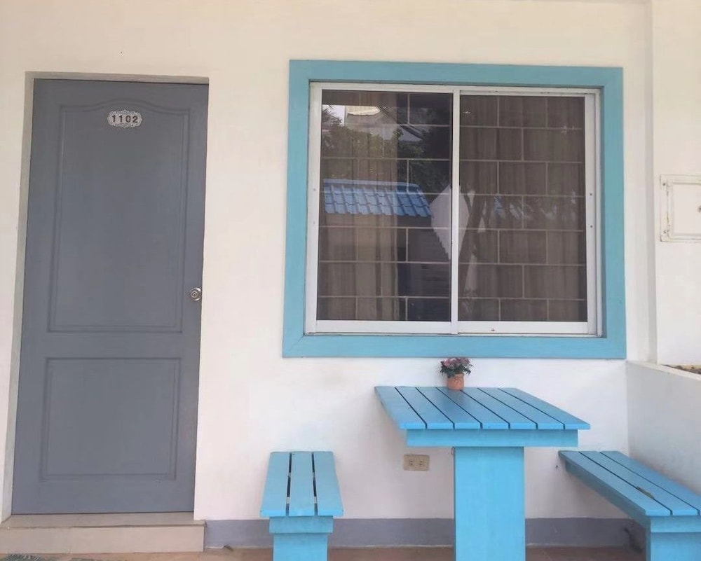 grand blue beach hotel