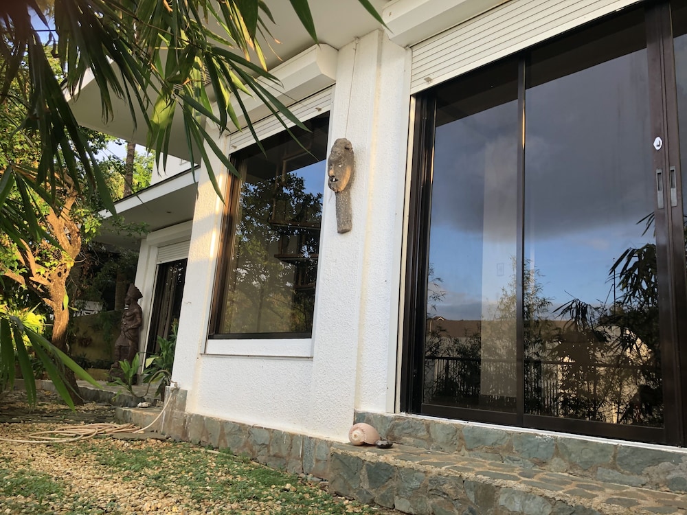 argonauta boracay boutique hotel with apartments and villas