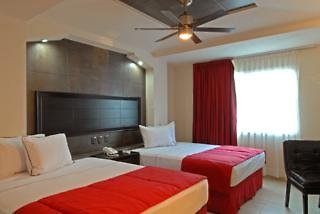 Portonovo Plaza,Puerto Vallarta>>Costa Careyes,3 star