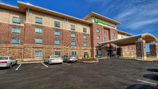holiday inn express and suites pittsburgh sw southpointe