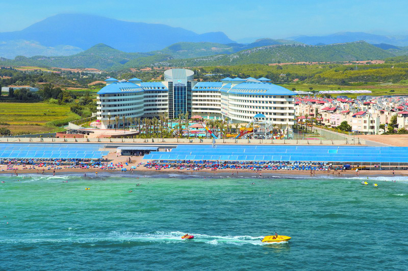 crystal admiral resort suites and spa