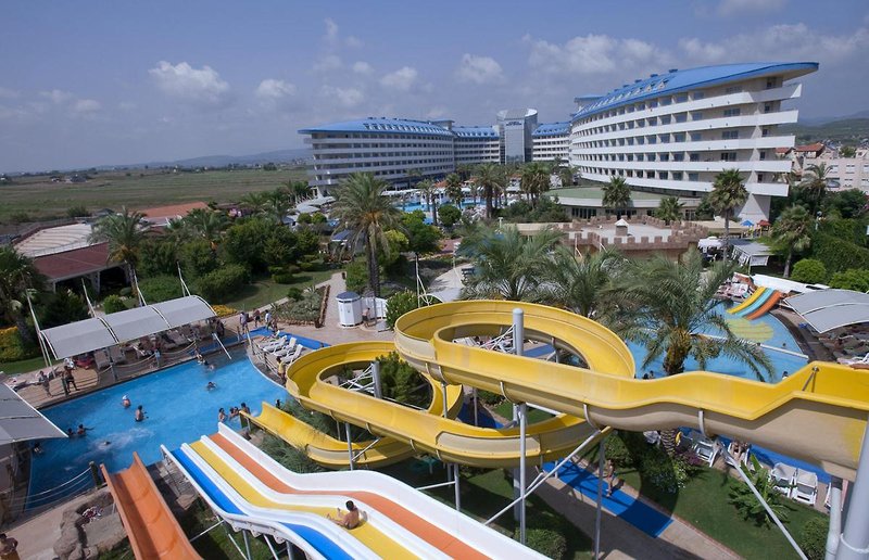 crystal admiral resort suites and spa