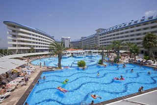 crystal admiral resort suites and spa