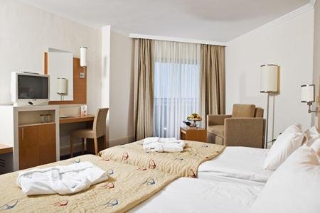 crystal admiral resort suites and spa