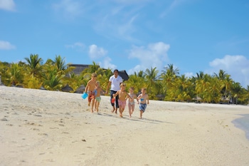 dinarobin beachcomber golf resort and spa