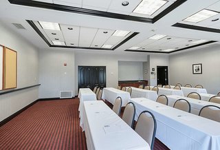 hampton inn and suites indianapolis brownsburg