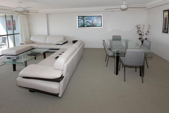 gemini court holiday apartments