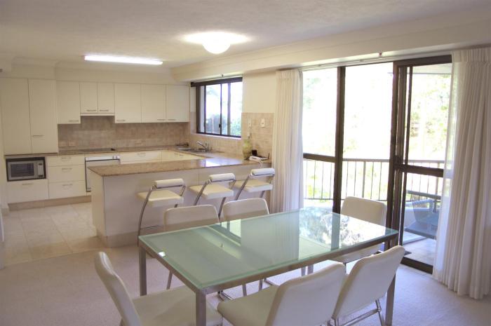 gemini court holiday apartments