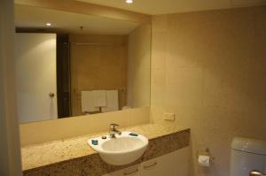 gemini court holiday apartments