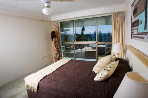 gemini court holiday apartments