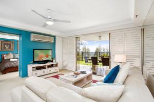 gemini court holiday apartments