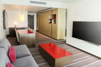 radisson blu media harbour hotel dusseldorf