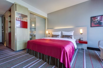 radisson blu media harbour hotel dusseldorf