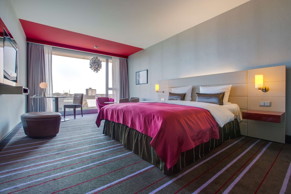 radisson blu media harbour hotel dusseldorf