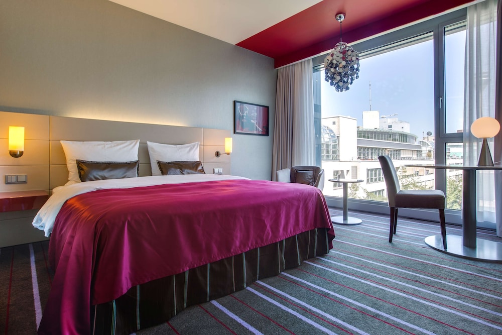 radisson blu media harbour hotel dusseldorf