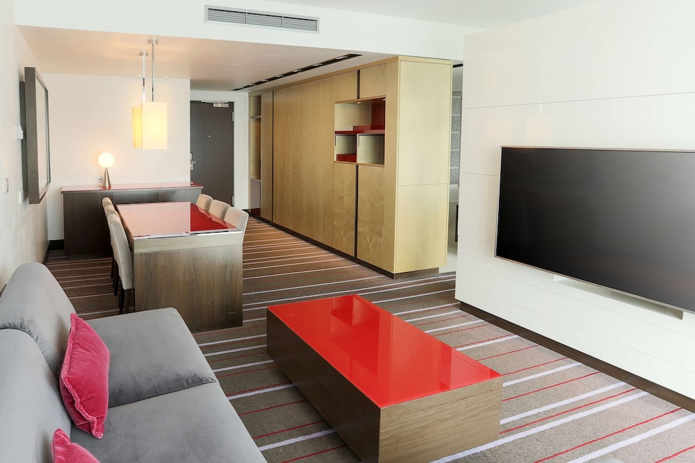 radisson blu media harbour hotel dusseldorf