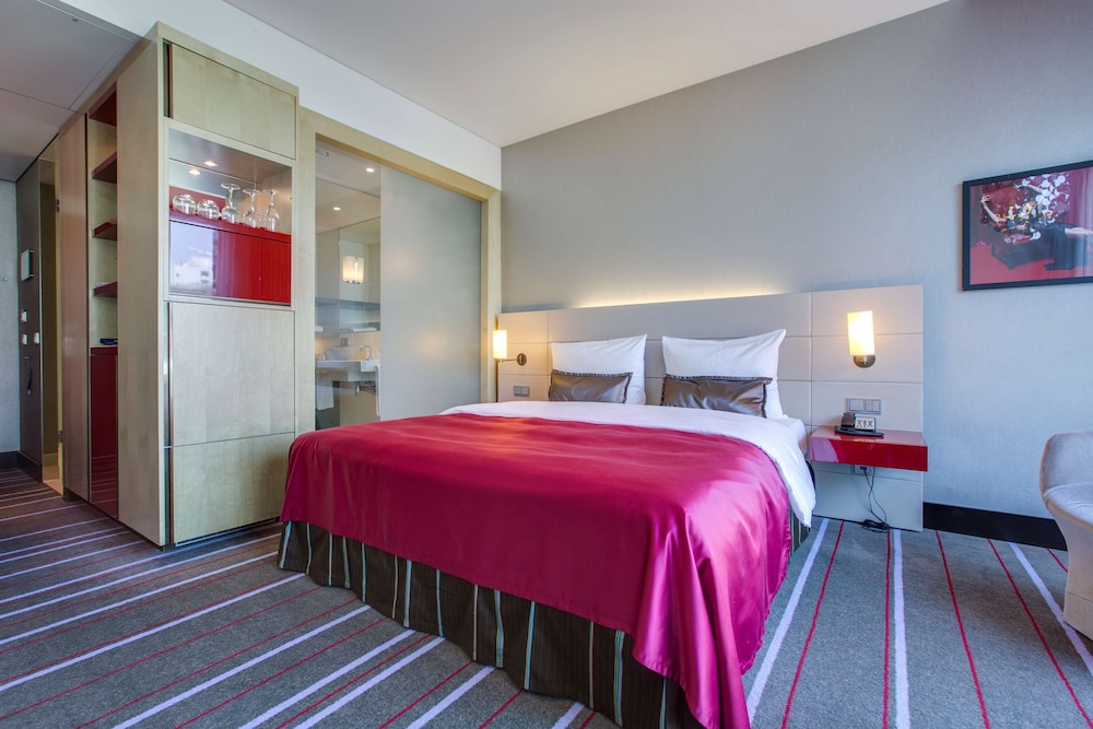 radisson blu media harbour hotel dusseldorf