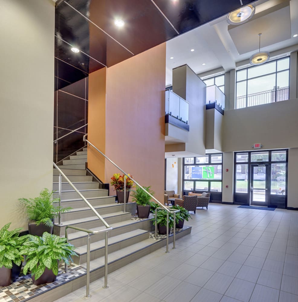 holiday inn express and suites kansas city ku medical center